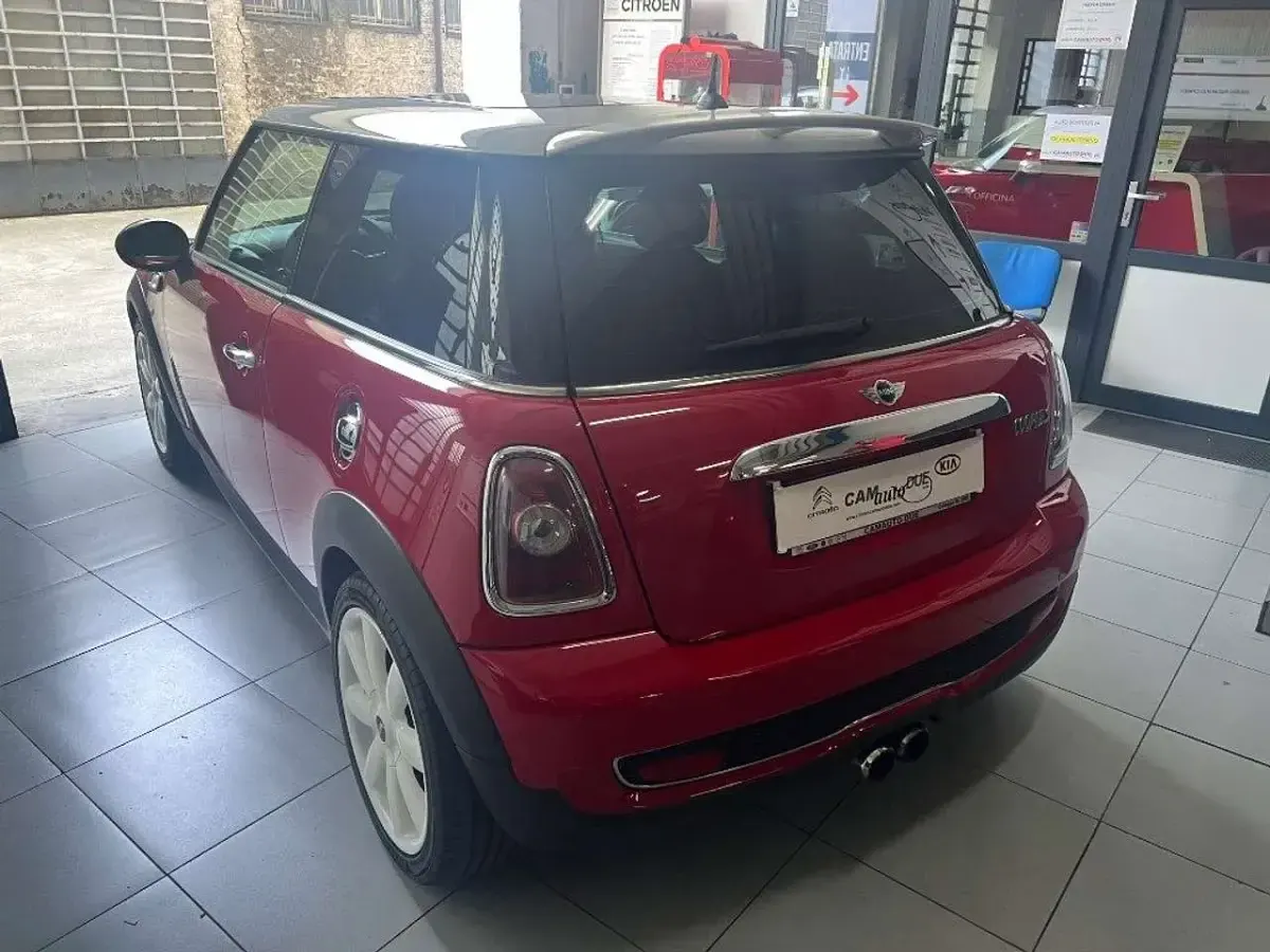 Usata Mini Cooper S 175 CV (128 kW) 2009 Rosso Utilitaria