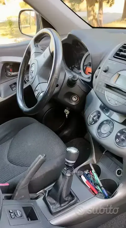 Usata Toyota RAV4 128 CV (94 kW) 2007 SUV