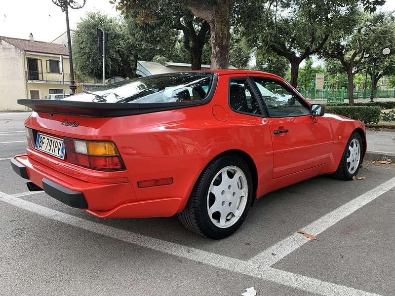 Usata Porsche 944 Turbo 250 CV (183 kW) 1989 Rosso Coupé