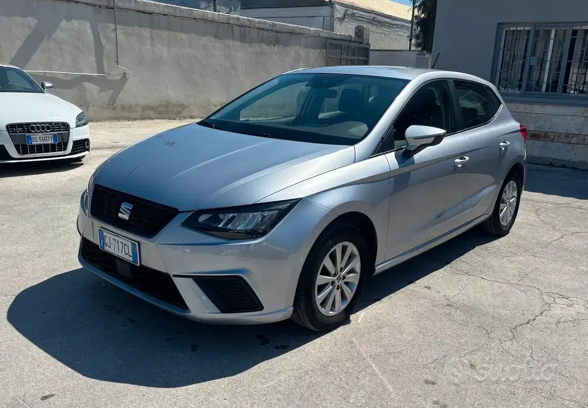 Usata Seat Ibiza Style 95 CV (69 kW) 2022 Grigio Utilitaria
