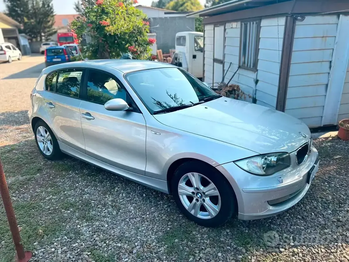 Usata BMW 118 143 CV (105 kW) 2008 Utilitaria