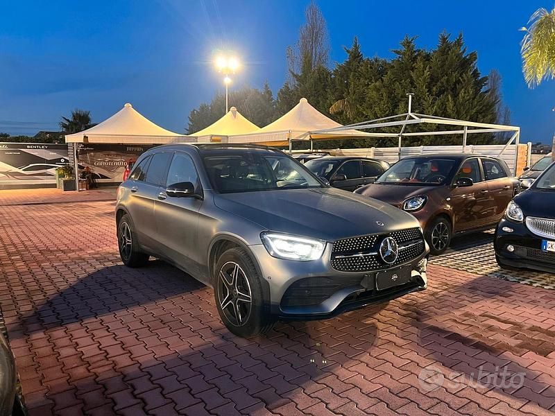 Usata Mercedes GLC220 Premium Plus 194 CV (142 kW) 2021 Grigio Station wagon