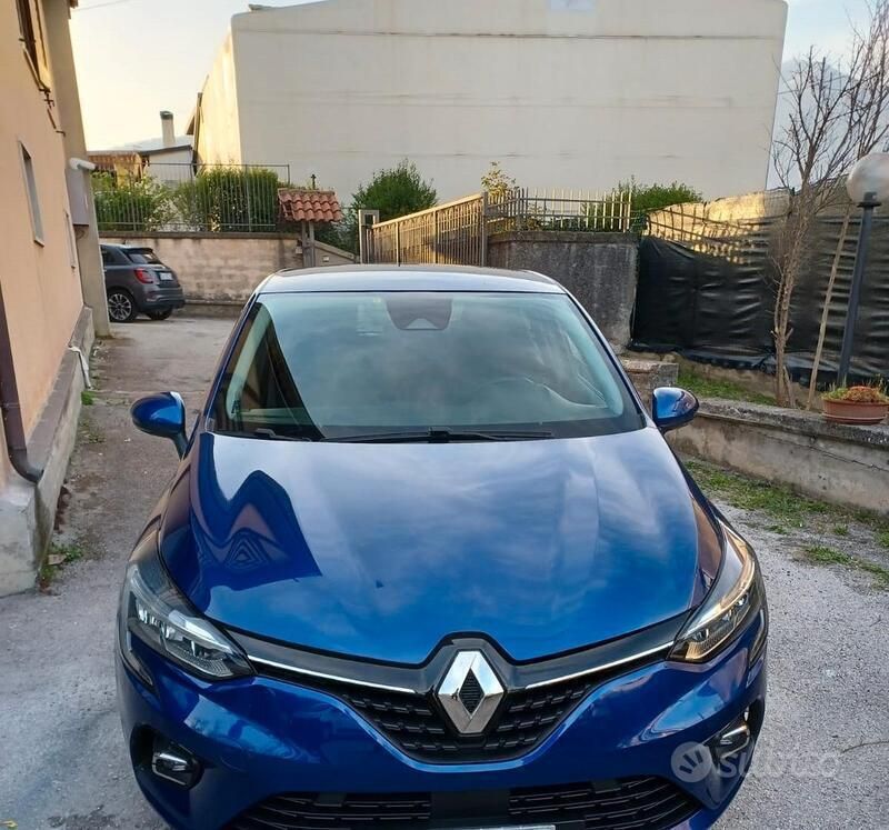 Usata Renault Clio V Business 90 CV (66 kW) 2020 Blu/azzurro Utilitaria
