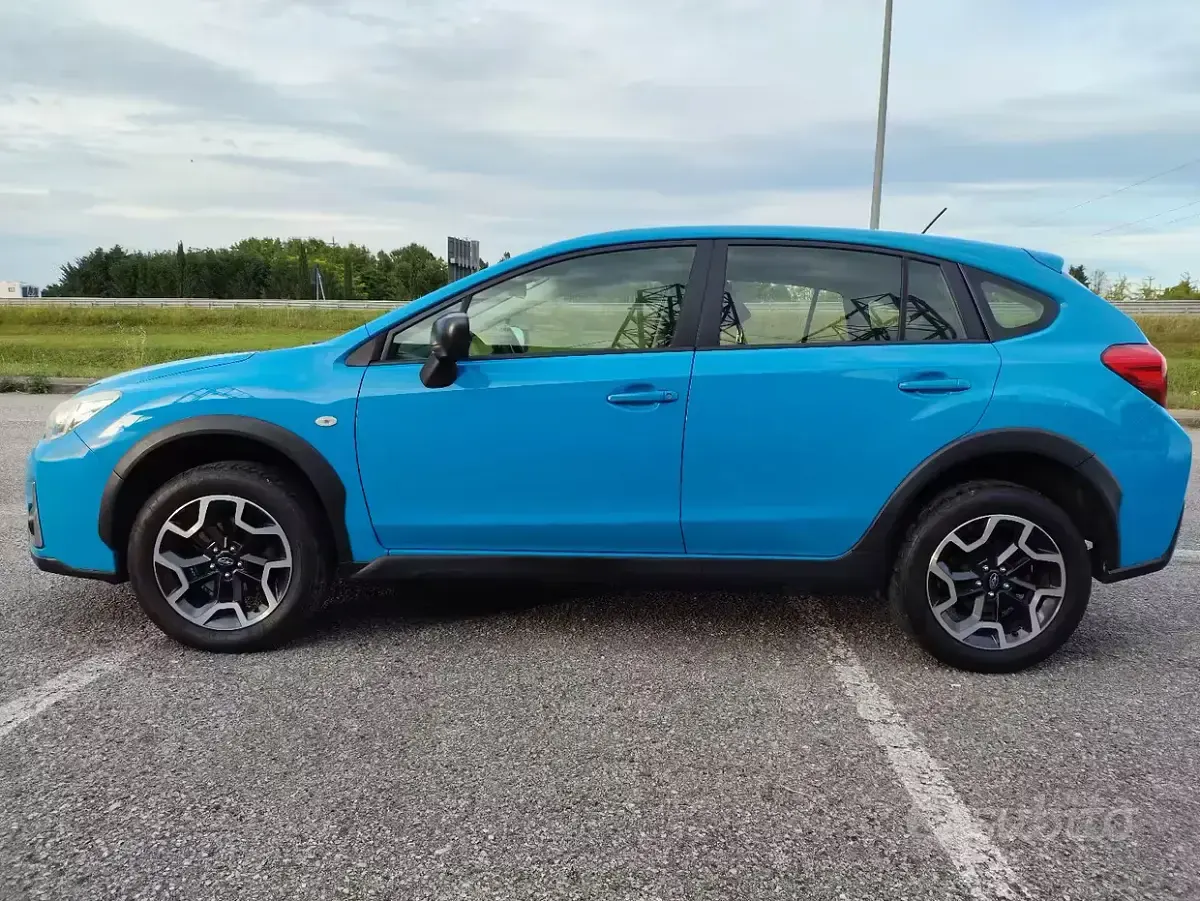 Usata Subaru XV 114 CV (83 kW) 2016 Blu SUV