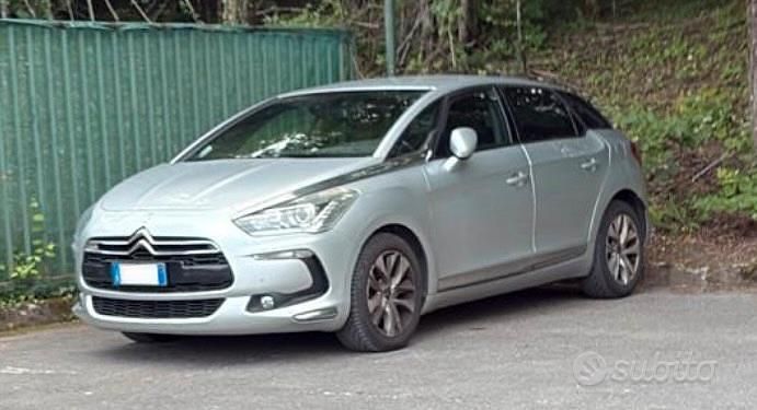 Grigio Usata 2014 Citroën DS5 Due volumi | 7500 € (Buon prezzo) - Immagine 1/2