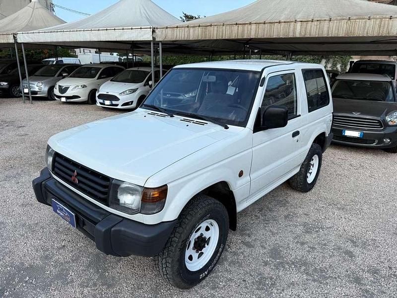 Usata Mitsubishi Pajero Comfort Edition 100 CV (73 kW) 1995 Bianco SUV