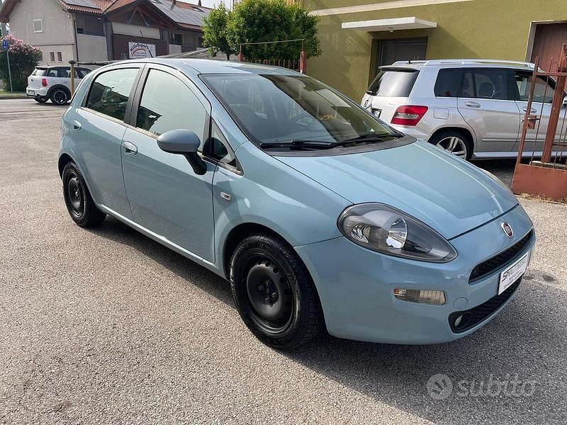 Usata Fiat Punto 75 CV (55 kW) 2015 Blu Utilitaria
