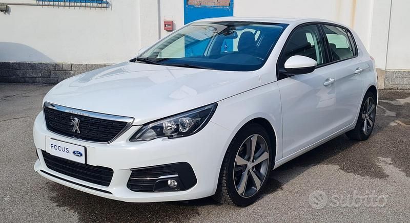 Usata Peugeot 308 Active 102 CV (75 kW) 2019 Bianco Berlina