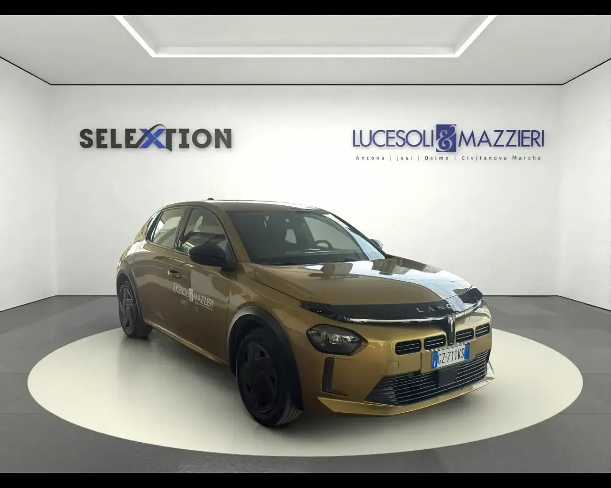 Usata Lancia Ypsilon 100 CV (73 kW) 2025 Oro Utilitaria