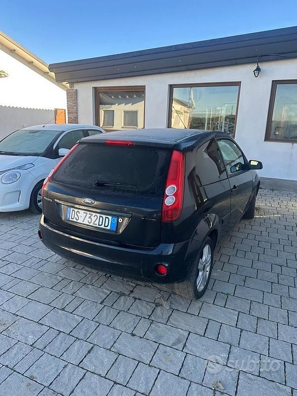 Usata Ford Fiesta 2008 Nero Utilitaria