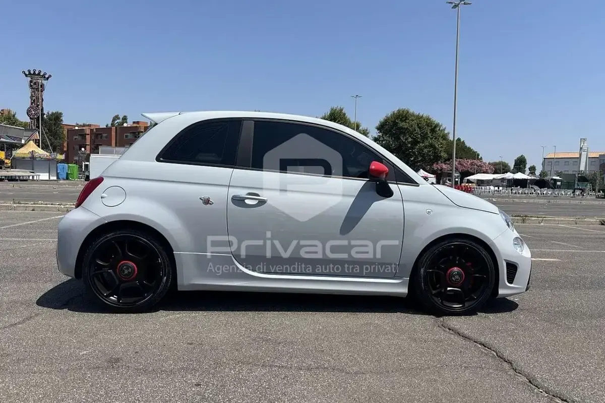 Usata Abarth 595 165 CV (121 kW) 2022 Grigio Utilitaria
