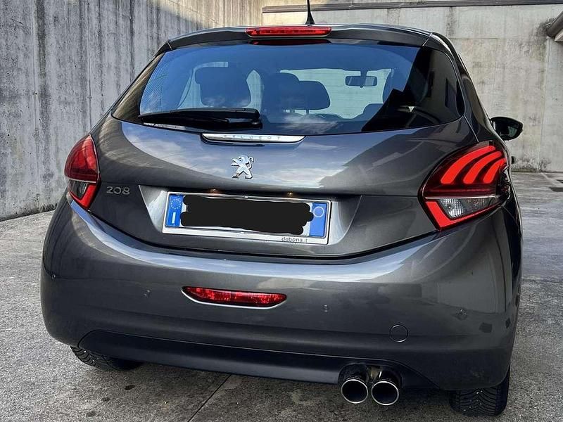Usata Peugeot 208 Style 82 CV (60 kW) 2018 Grigio Utilitaria