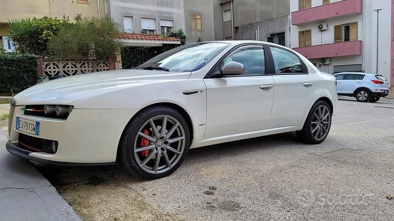 Usata Alfa Romeo 159 170 CV (125 kW) 2011 Bianco Berlina