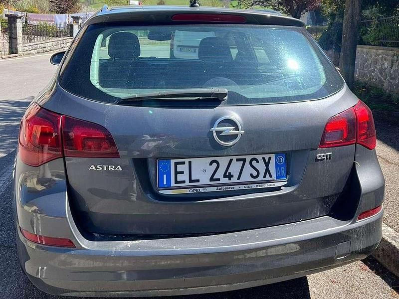 Occasion Opel Astra Cosmo 110 ch (80 kW) 2012 Gris Break