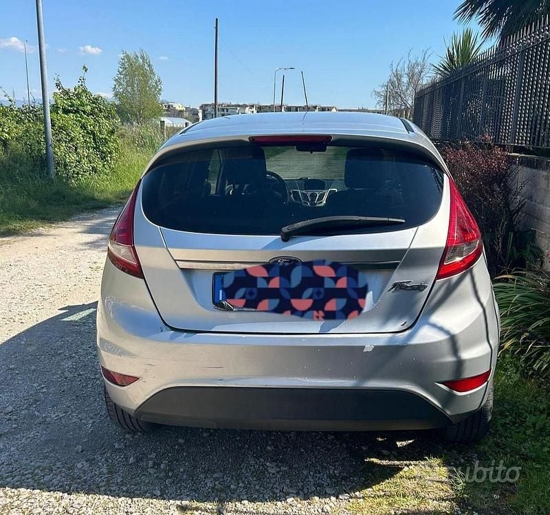 Usata Ford Fiesta Titanium 96 CV (70 kW) 2010 Utilitaria