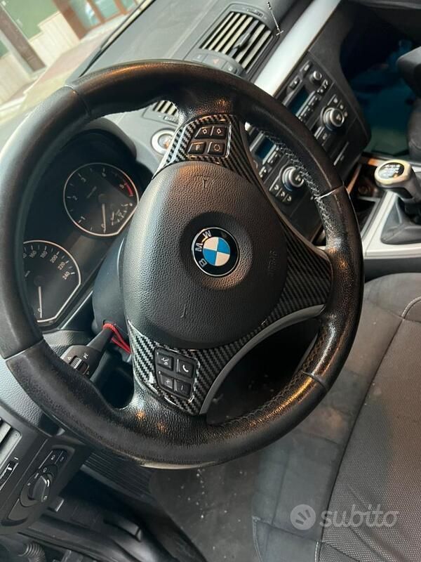 Nero Usata 2011 BMW 116 Due volumi | 3000 € (Super prezzo) - Immagine 1/4