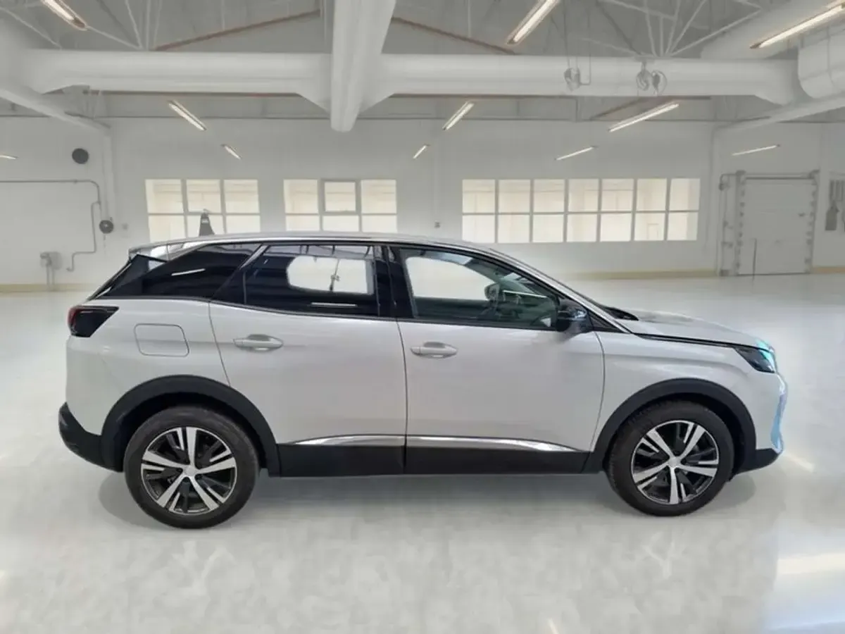 Usata Peugeot 3008 Business-Line 131 CV (96 kW) 2022 Bianco SUV