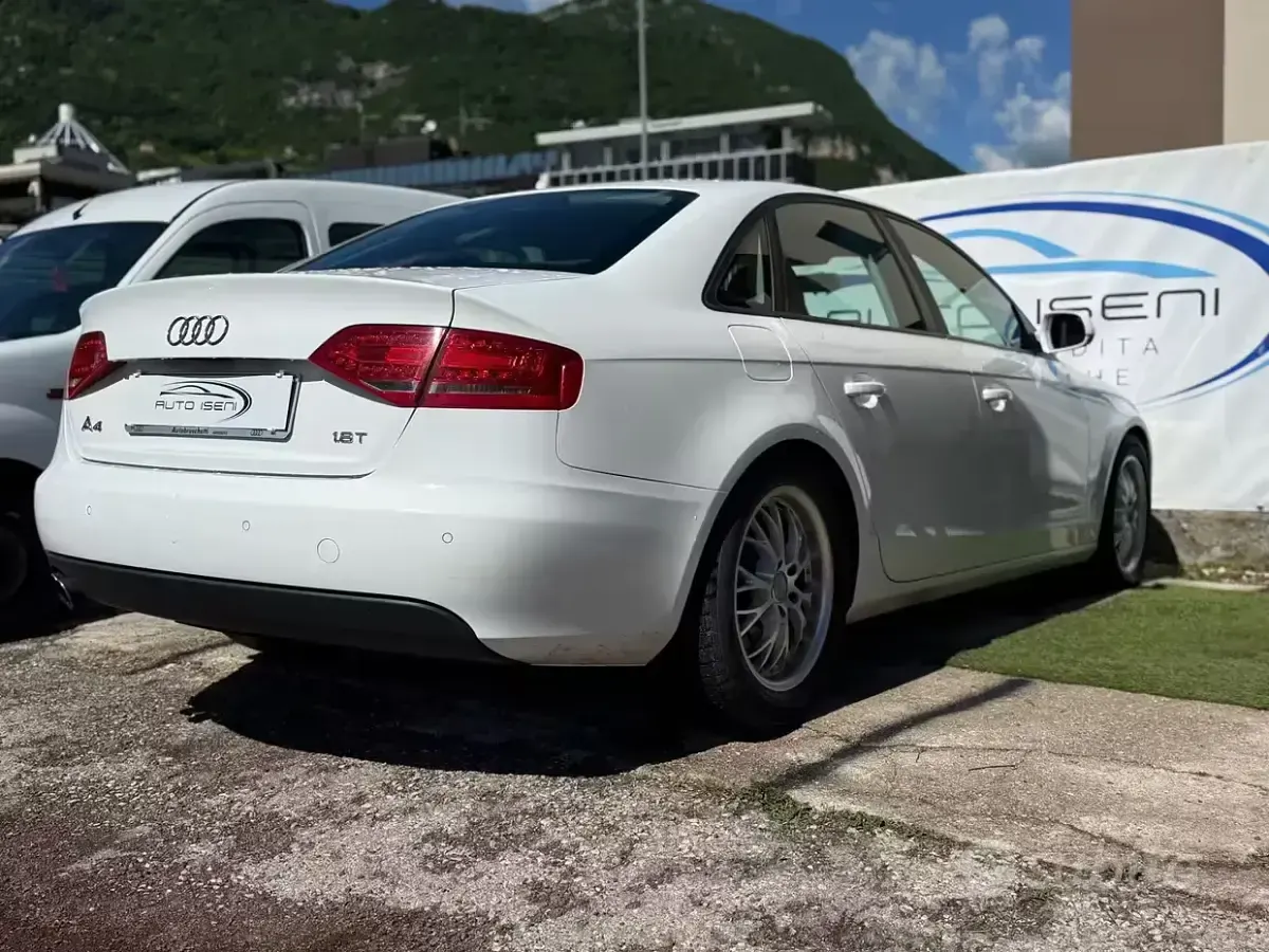 Usata Audi A4 Advanced 180 CV (132 kW) 2010 Bianco Berlina