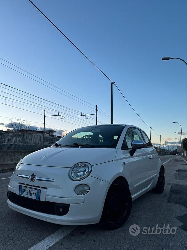 Bianco Usata 2009 Fiat 500 Due volumi | 3500 € (Ottimo prezzo) - Immagine 1/4