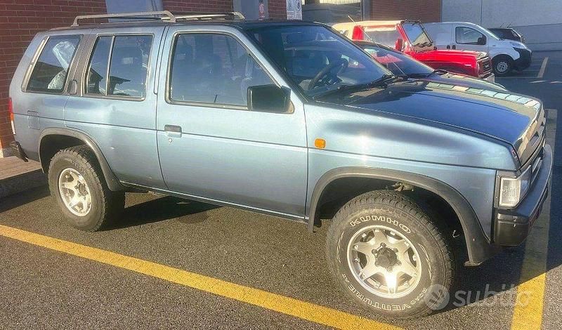 Usata Nissan Terrano 148 CV (108 kW) 1991 Grigio(met.) SUV