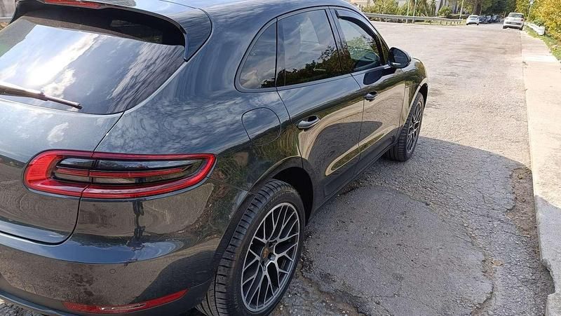 Usata Porsche Macan 252 CV (185 kW) 2018 Grigio SUV