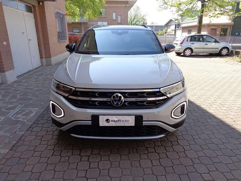Usata VW T-Roc Style 150 CV (110 kW) 2023 Beige SUV