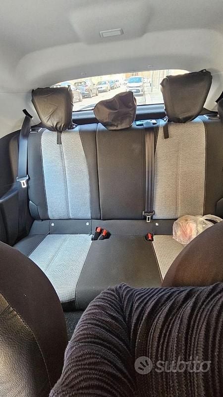 Usata Opel Corsa 100 kW (136 CV) 2024 Bianco Berlina