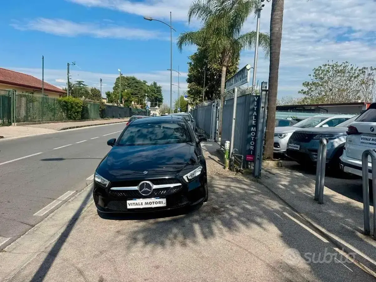 Usata Mercedes A180 116 CV (85 kW) 2018 Nero Berlina