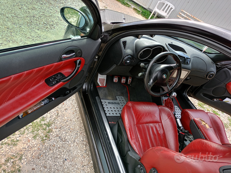 Usato 2002 Alfa Romeo 147 1.9 Diesel 116 CV (2.500 €)