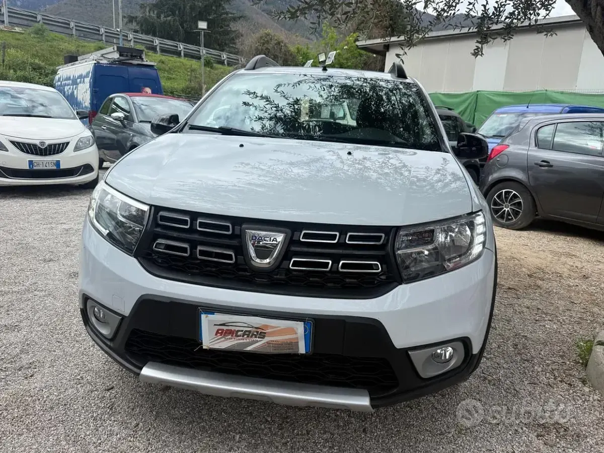Usata Dacia Sandero Essentiel 90 CV (66 kW) 2019 Bianco Berlina