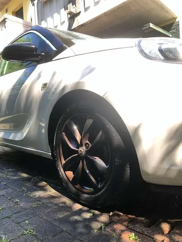 Usata Opel Adam Jam 69 CV (50 kW) 2015 Bianco Utilitaria