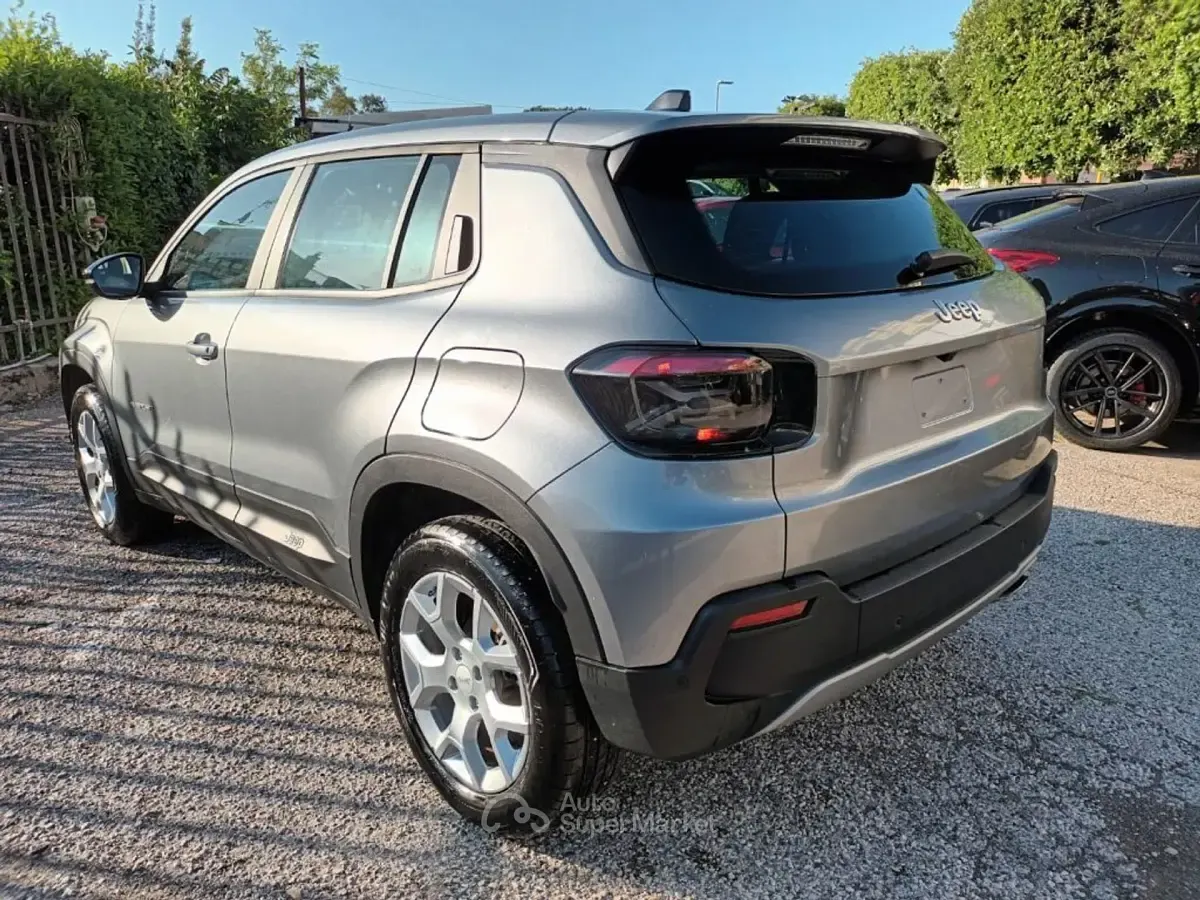 Usata Jeep Avenger Altitude 101 CV (74 kW) 2025 Gray SUV