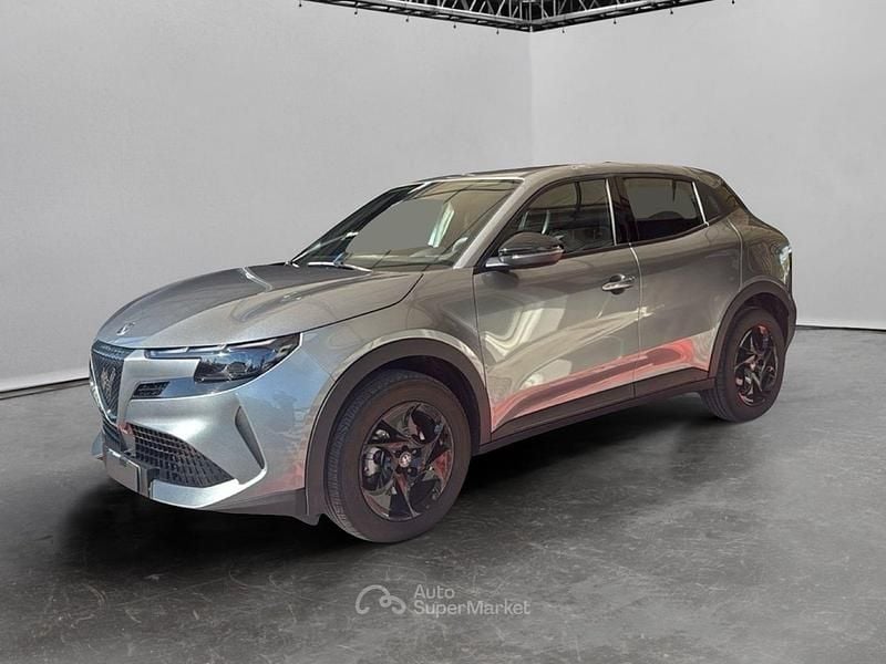 Usata Alfa Romeo Junior 145 CV (106 kW) 2024 Grigio SUV