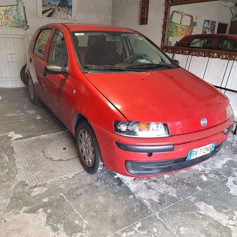 Usata Fiat Punto 80 CV (58 kW) 2001 Utilitaria