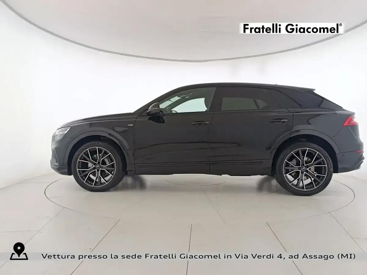 Usata Audi Q8 Sport 231 CV (169 kW) 2023 Nero mito metallizzato SUV