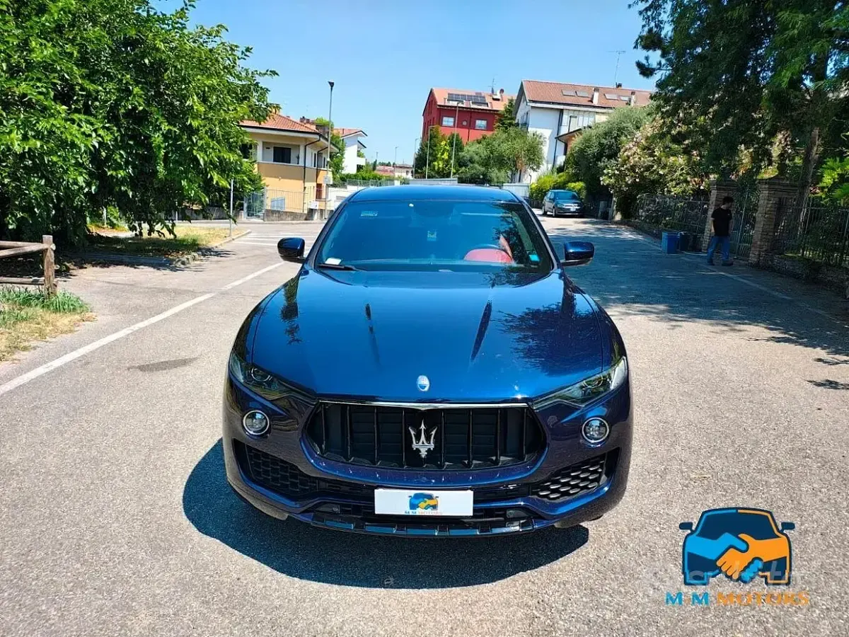 Usata Maserati Levante 275 CV (202 kW) 2018 Bluazzurro SUV
