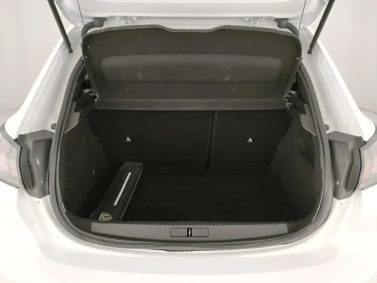 Usata Peugeot 208 Allure 101 CV (74 kW) 2023 Bianco Utilitaria
