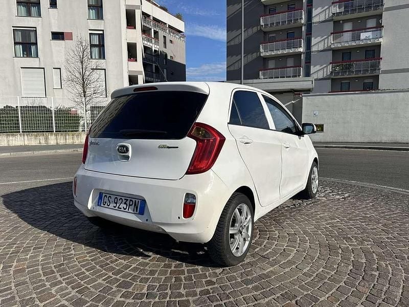 Usata Kia Picanto 69 CV (50 kW) 2013 Bianco Utilitaria
