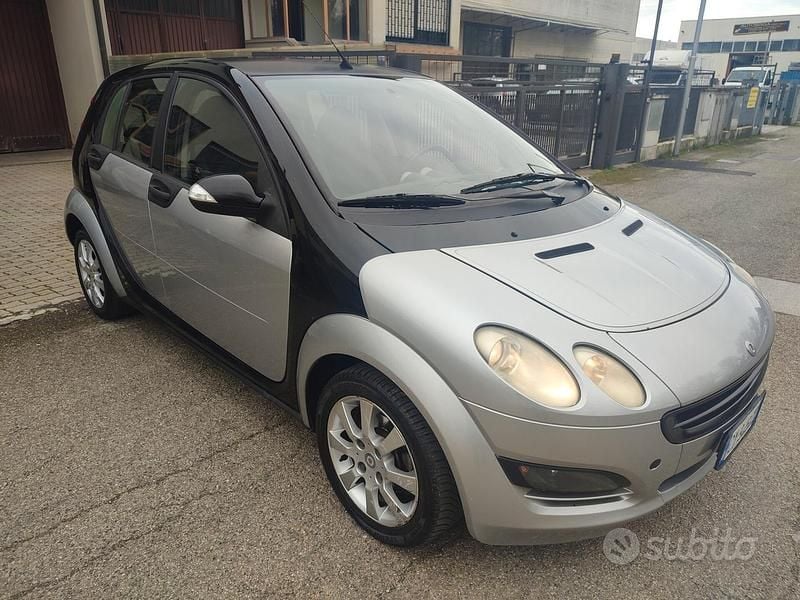 Usata Smart ForFour 75 CV (55 kW) 2005 Grigio Utilitaria