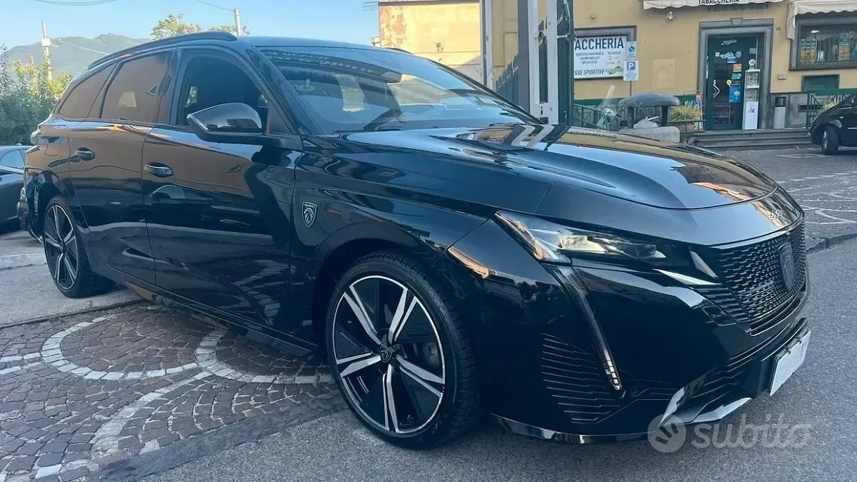 Usata Peugeot 308 GT 131 CV (96 kW) 2023 Nero Station wagon