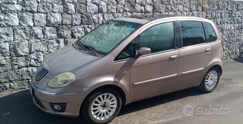 Marrone Usata 2009 Lancia Musa Monovolume | 3200 € (Super prezzo) - Immagine 1/4