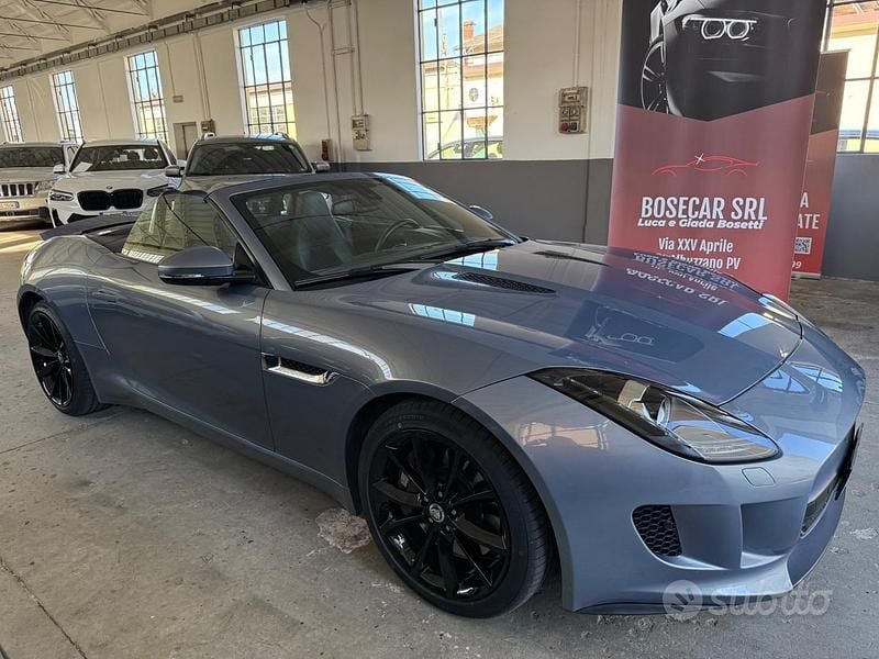 Usata Jaguar F-Type 340 CV (250 kW) 2015 Grigio Cabrio