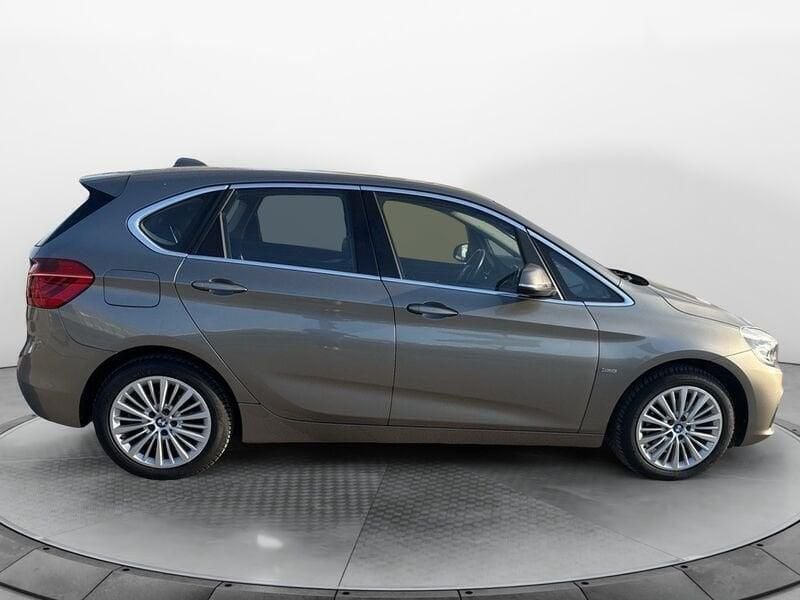 Usata BMW 216 Active Tourer Luxury Line 116 CV (85 kW) 2016 Grigio Monovolume