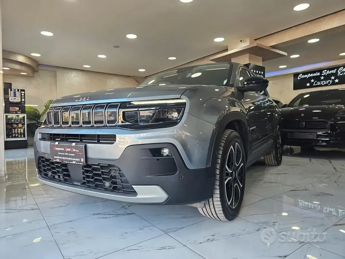 Usata Jeep Avenger Summit 101 CV (74 kW) 2025 Grigio SUV