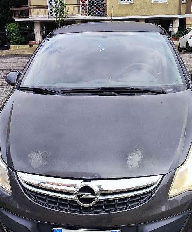Usata Opel Corsa Cosmo 95 CV (69 kW) 2012 Utilitaria