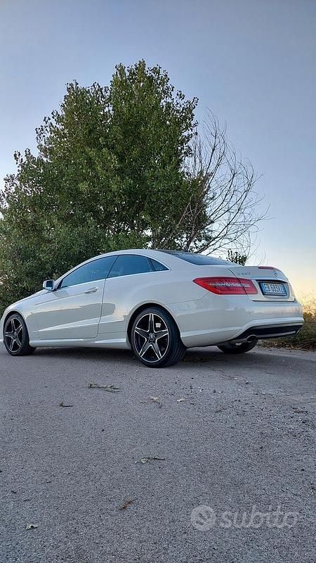 Usata Mercedes E350 2010 Bianco Coupé
