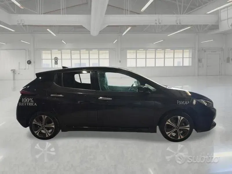 Usata Nissan Leaf 89 kW (122 CV) 2021 Nero Utilitaria