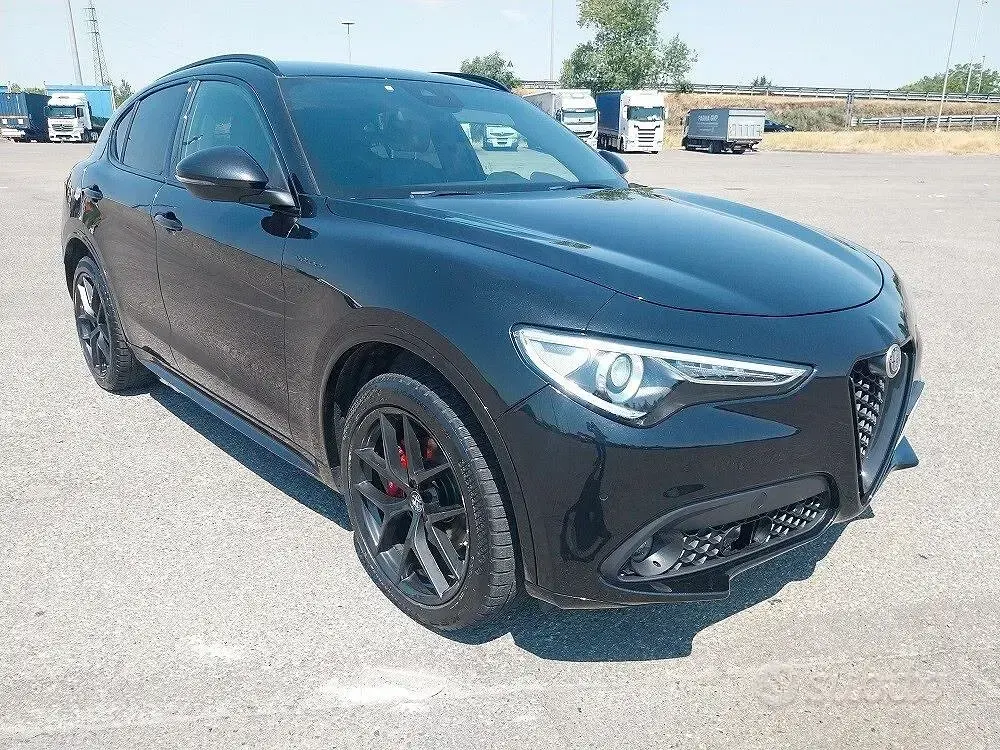 Usata Alfa Romeo Stelvio Veloce 209 CV (153 kW) 2021 Nero SUV