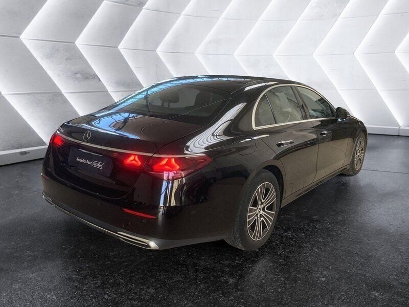 Usata Mercedes E220 Advanced 197 CV (144 kW) 2023 Nero Berlina