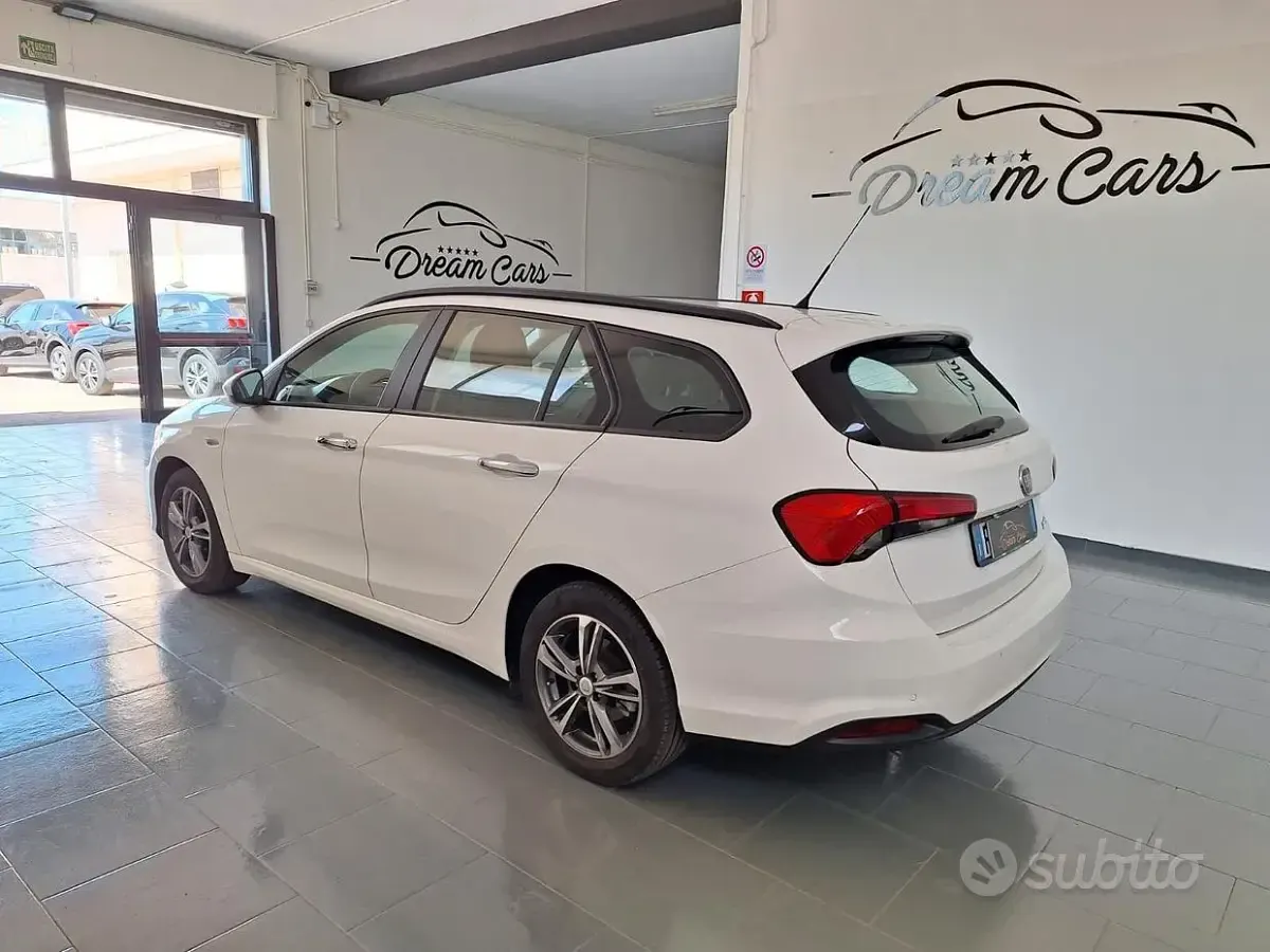 Usata Fiat Tipo Easy 95 CV (69 kW) 2017 Bianco Station wagon